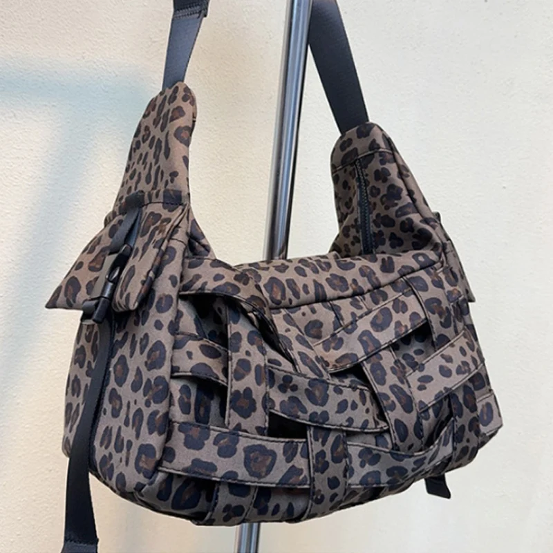 nuevo-bolso-cruzado-de-nailon-para-mujer-bolso-tejido-hueco-de-gran-capacidad-bolso-de-hombro-de-moda-bolso-de-viaje-versatil