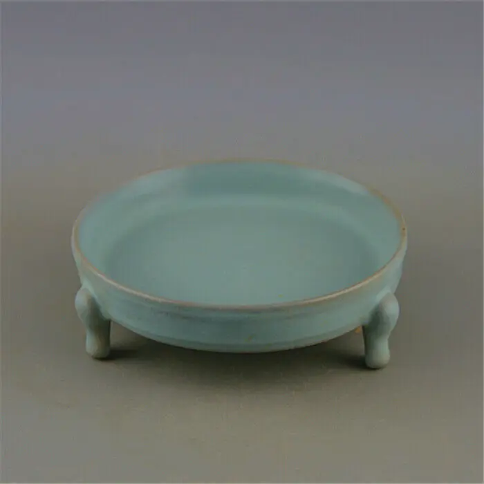 Chinese Style Porcelain Celadon Glaze Tripod Brush Washer 5.3 inch