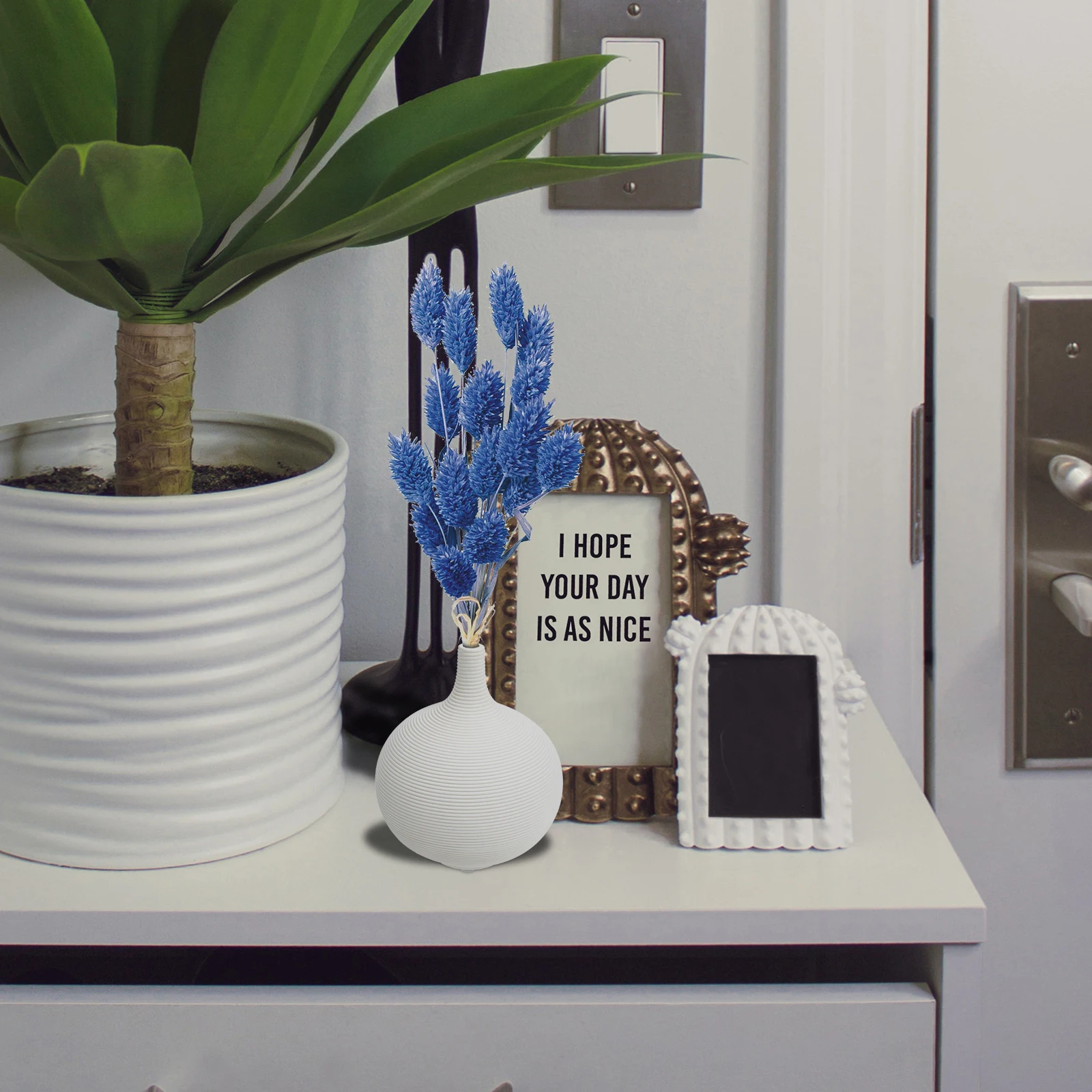 

Retro Ceramic Vase Striped Design Flower Arrangement Vase for Home Decor Desktop Dried Flower Holder Modern Artistic Living Room