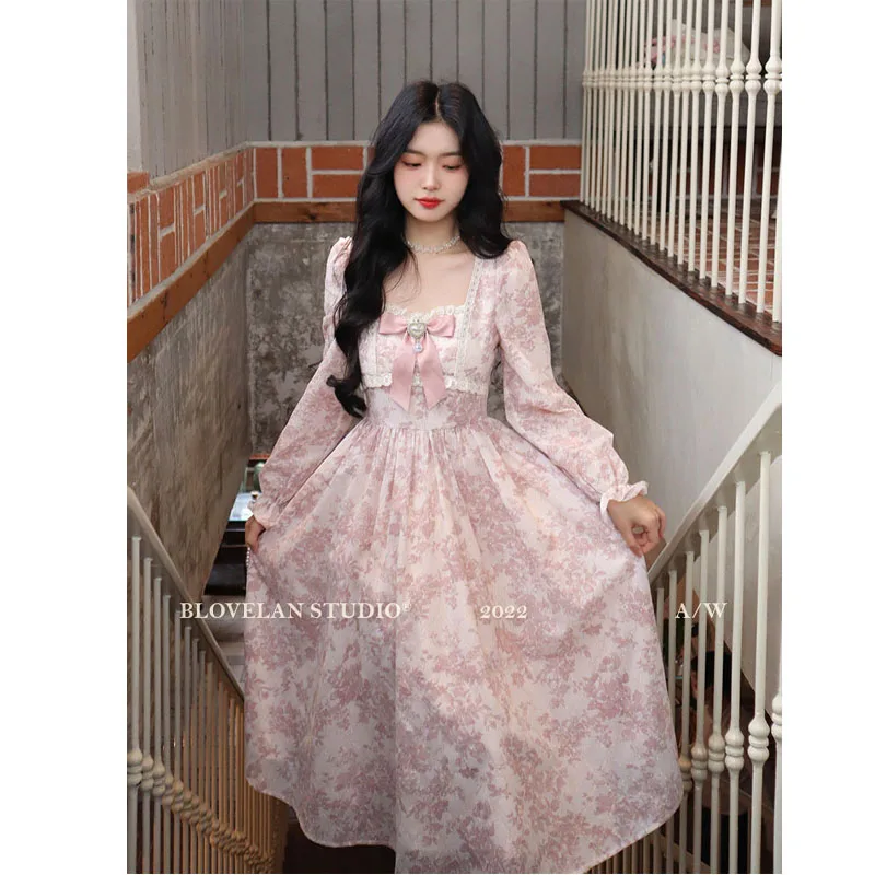 

Spring New Super Immortal Forest System Tender French Sweet Printing Gilding Women High Waist Square Neck Patchwork Lace Dress