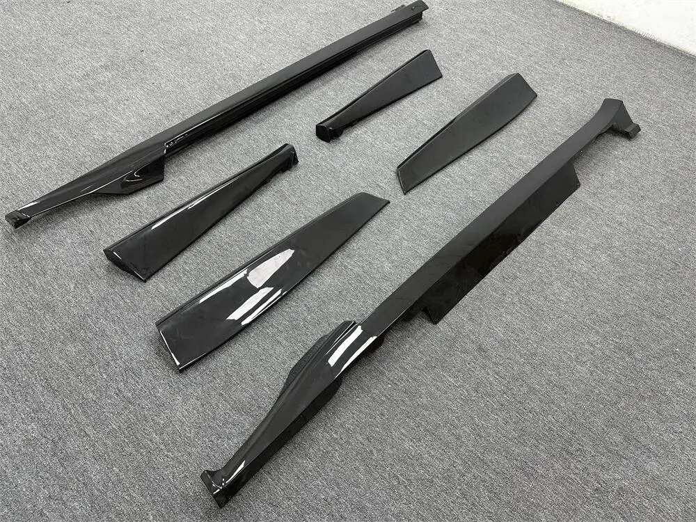 جودة عالية OEM نمط ألياف الكربون الجاف تنورة السيارة الجانب المفسد مناسبة ل FUV