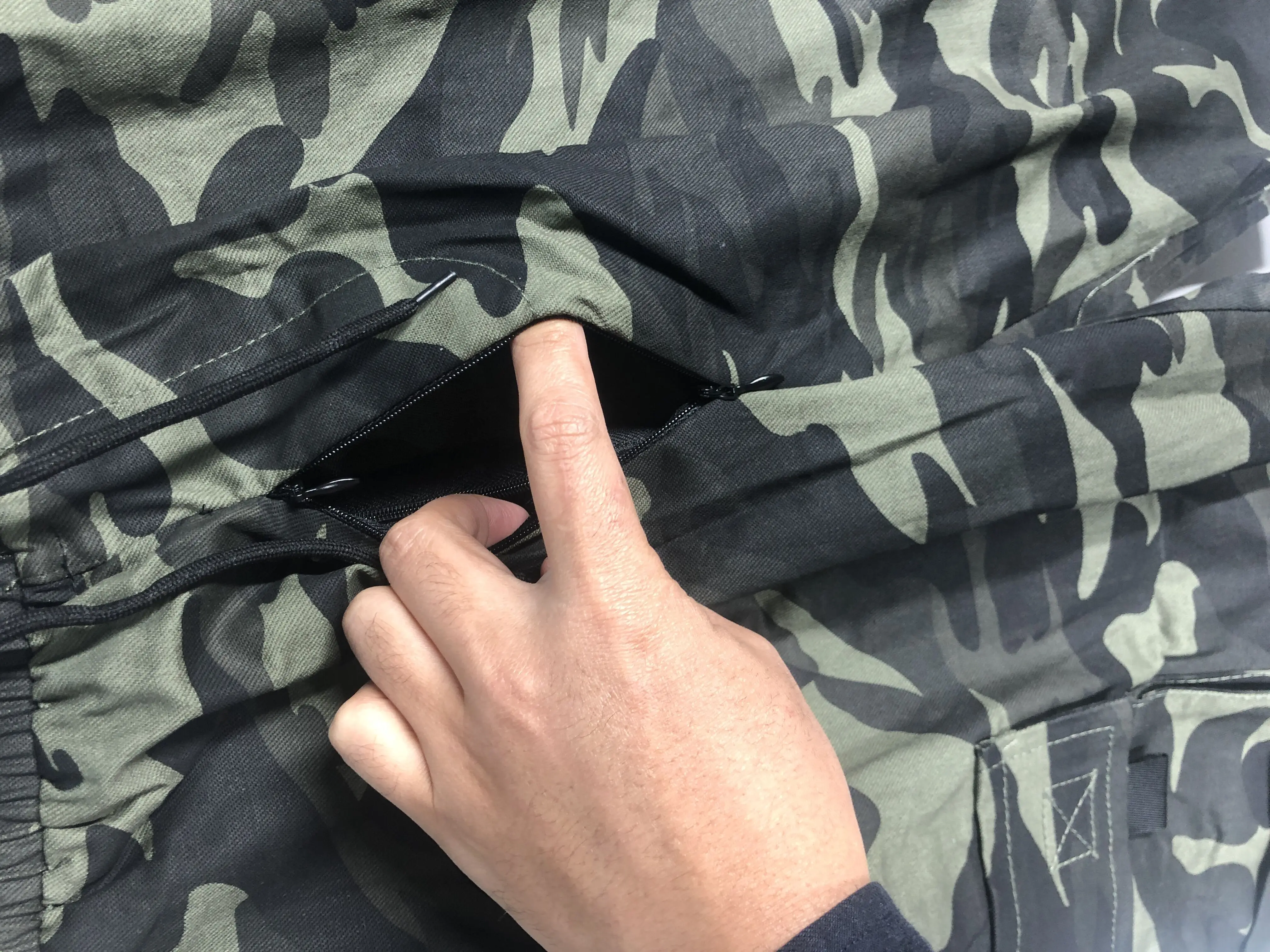 Pantalones cortos de camuflaje para hombre, ropa Sexy con cremalleras abiertas, para sexo al aire libre, Verano