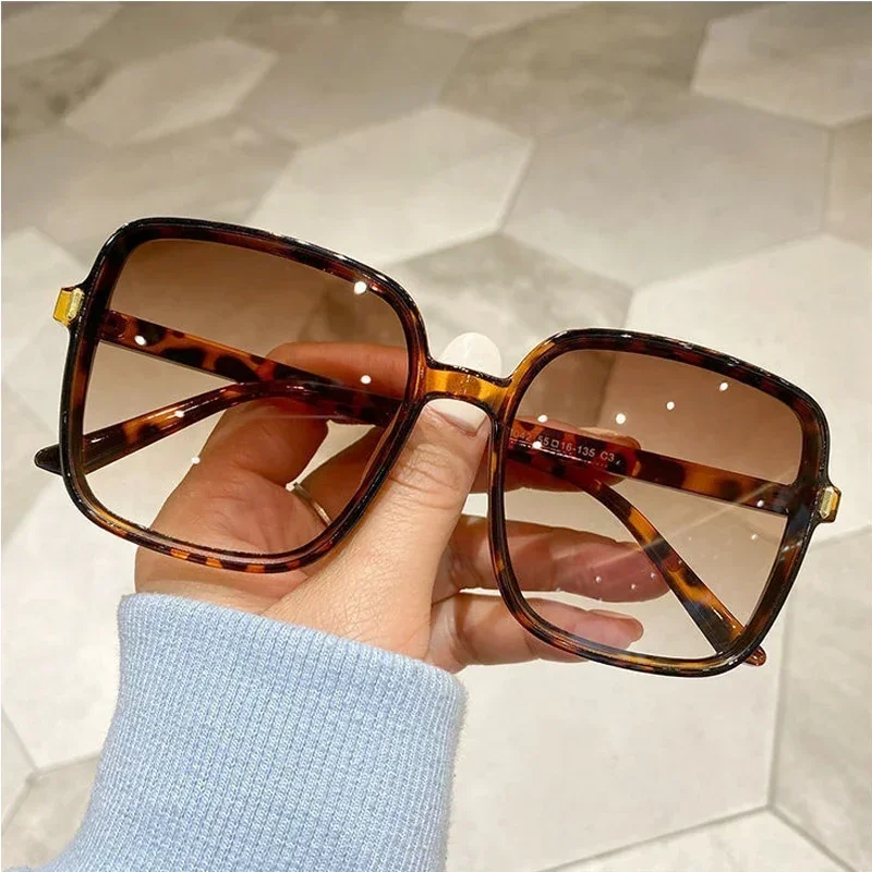 Outdoor Sunglasses Gradient Square Decoration Black Large Frame Transparent Trend Sunglasses 2025 Oversize Fashion Glasses