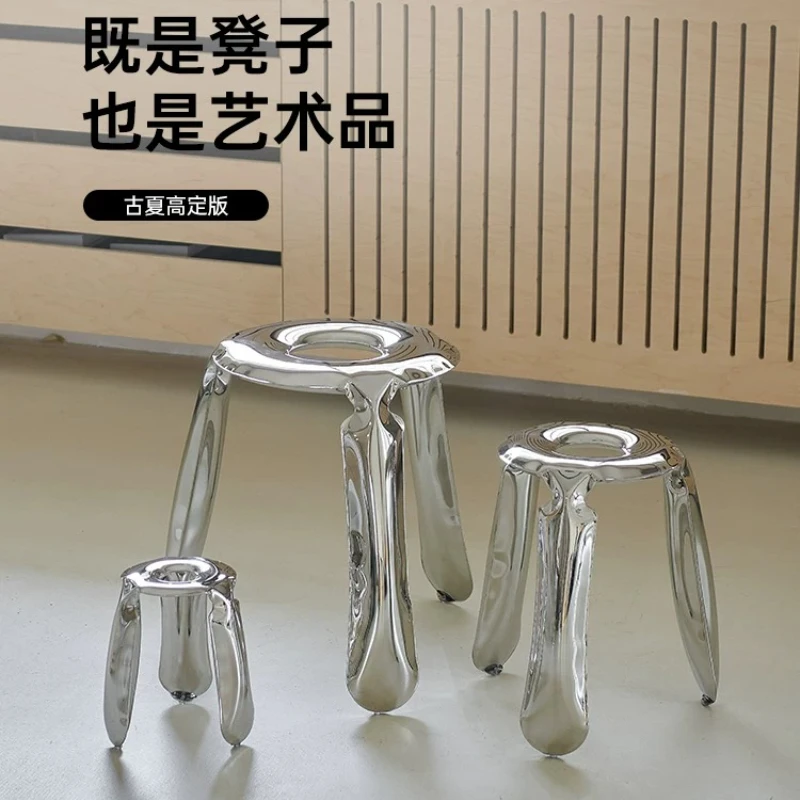 Mirrored Metal Fluid Art Stool, Irregularly Shaped Liquid Silver Creative Side Table, Modern Light Luxury Sculptural Stool