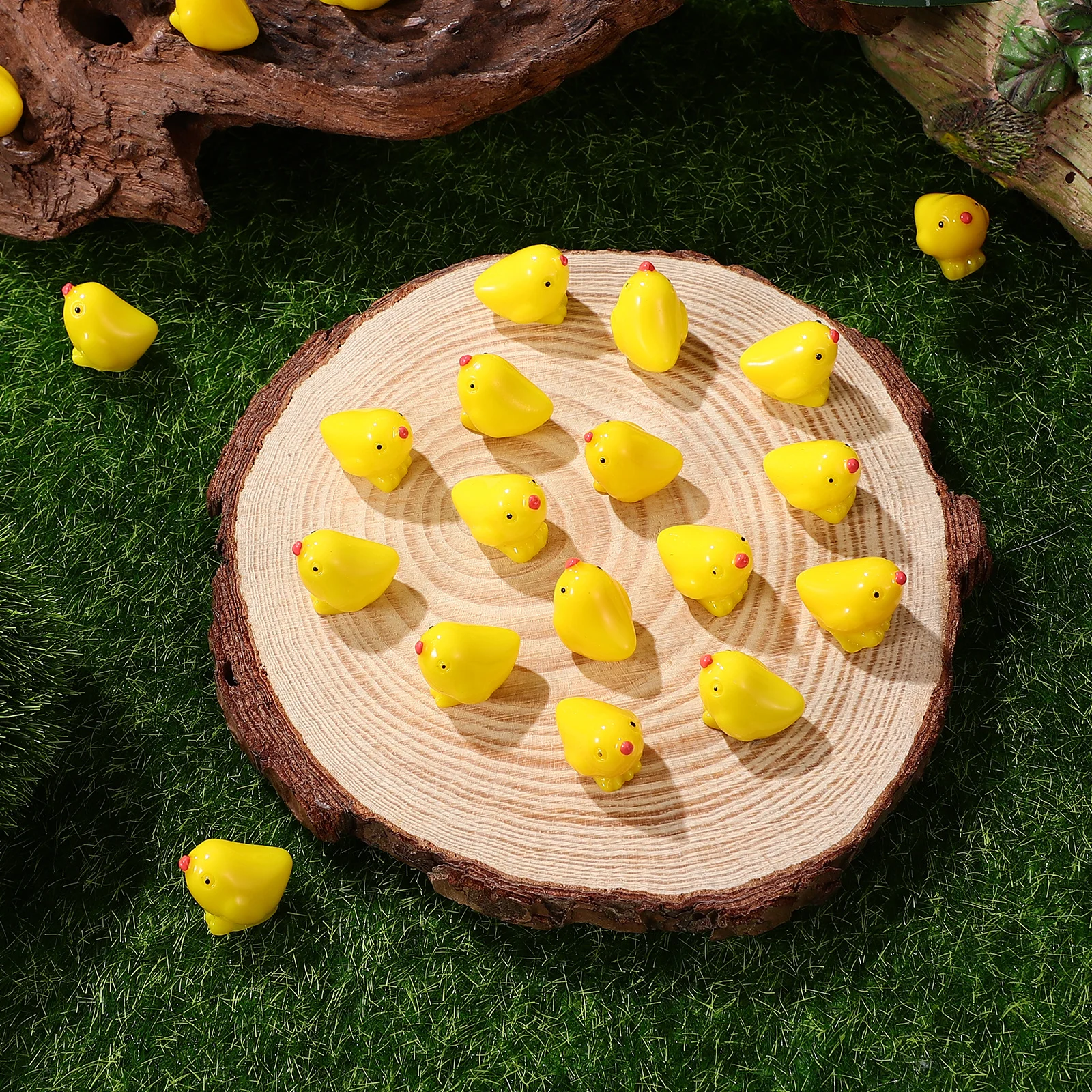 

200Pcs Miniature Chicken Micro Landscape Decoration Resin Small Chick Garden Animals Bulk Set Tiny Animals to Hide
