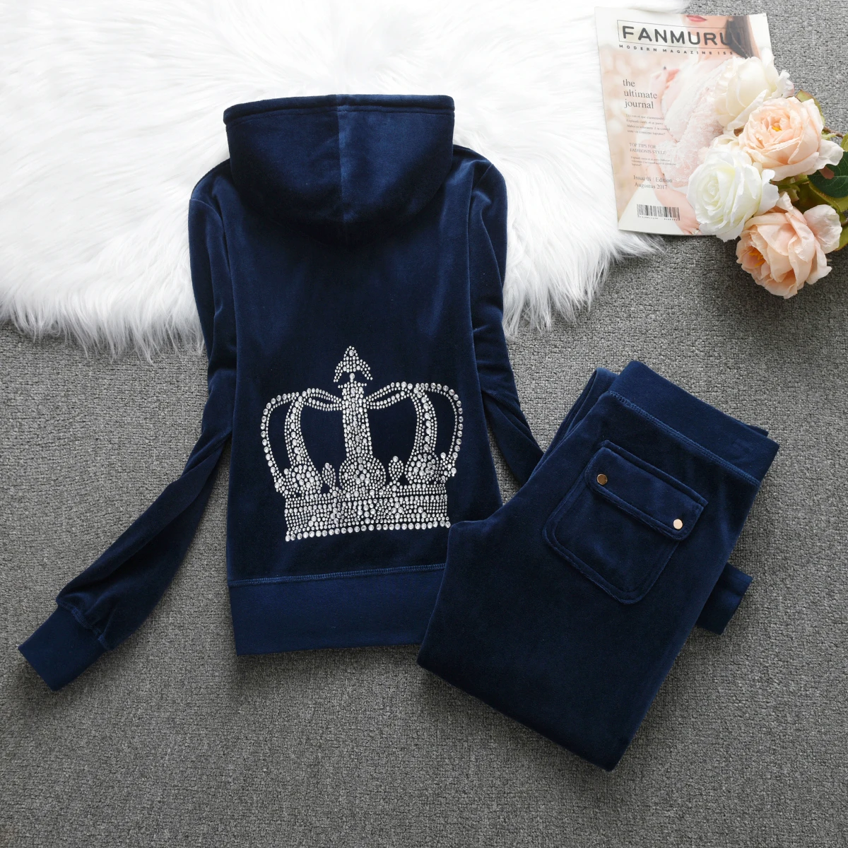 Juicy Cometure Velvet Tracksuit Crown Diamond Pattern Hooded Sweatshirt Casual Women Sports Suit Autumn and Winter Velvet Suit