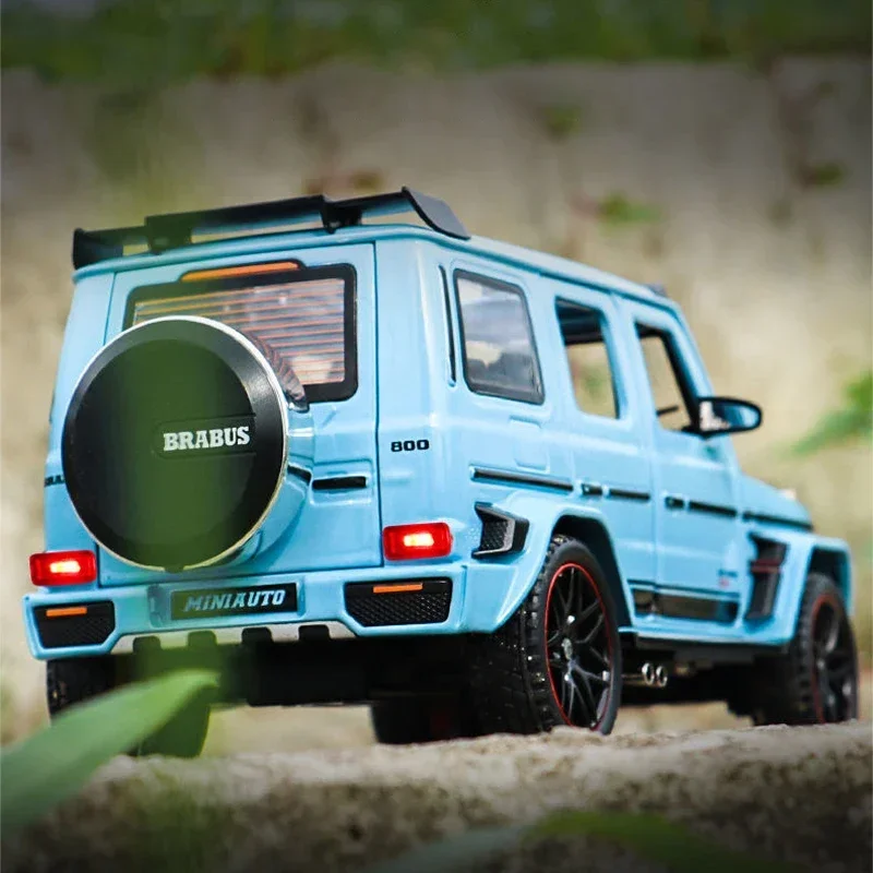 1:24 Mercedes Benz BRABUS G800 alta simulazione pressofuso in lega di metallo modello di auto Sound Light Pull Back Collection regalo giocattolo per bambini