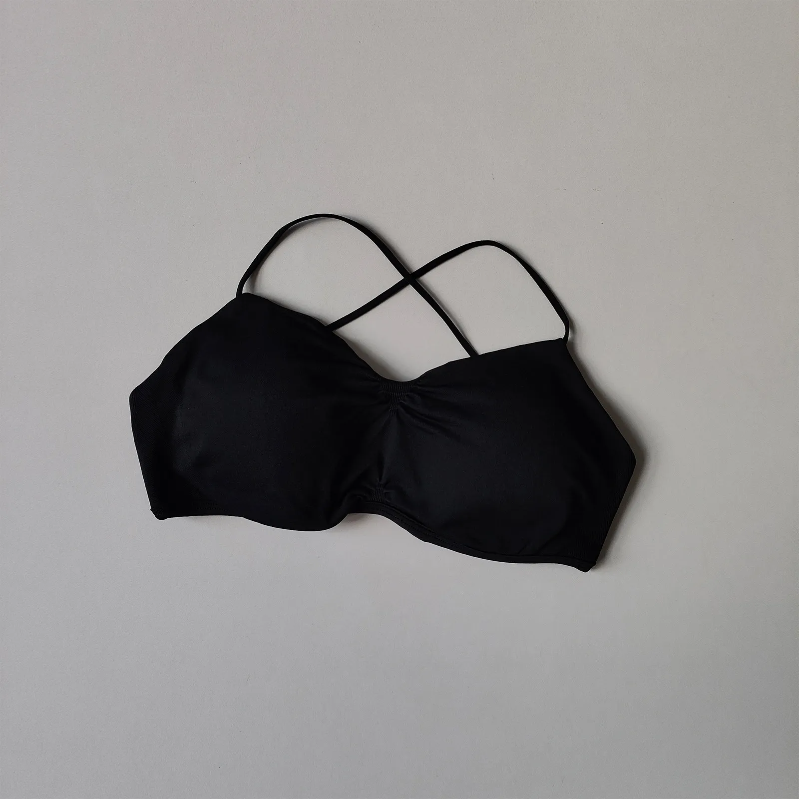 Nahtloser Sling-BH für Damen, dünne Schulterträger, Fitness-Sport-Yoga-Bekleidung mit Brustpolster, Pilates-Unterwäsche, Trainingskleidung – Detail 11