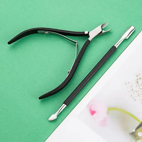 2 पीस/सेट नेल क्यूटिकल निपर डेड स्किन पुशर के साथ मैनीक्योर पेडीक्योर कैंची क्यूटिकल क्लिपर ट्रिमर टूल किट काला 10 best sales क्यूटिकल ट्रिमर - №5