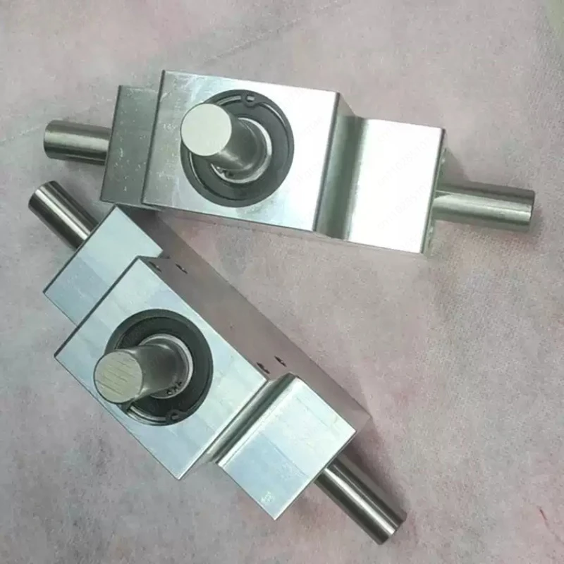 Right Angle Gearbox, 90 Degree 1:1 Ratio, 15mm Shaft Diameter, Spiral Bevel Gear Reducer