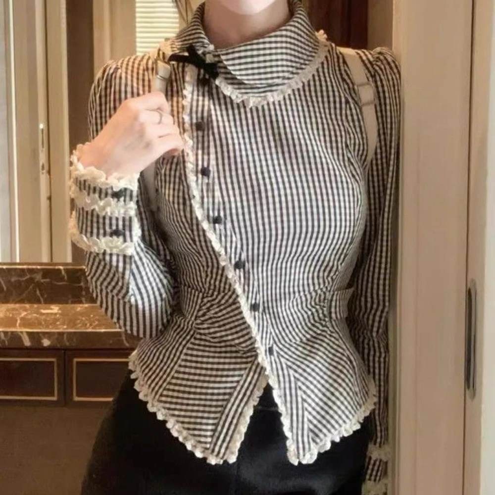 

2025 autumn and winter girl French plaid twill doll collar slim lace shirt womens shirts luxury tops mujer blouses