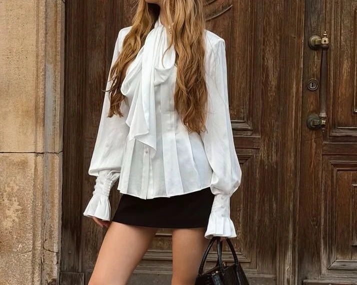 European and American Bell-sleeved Shirt, White Waisted, Fashionable and Versatile French Style Long-sleeved Top for Women