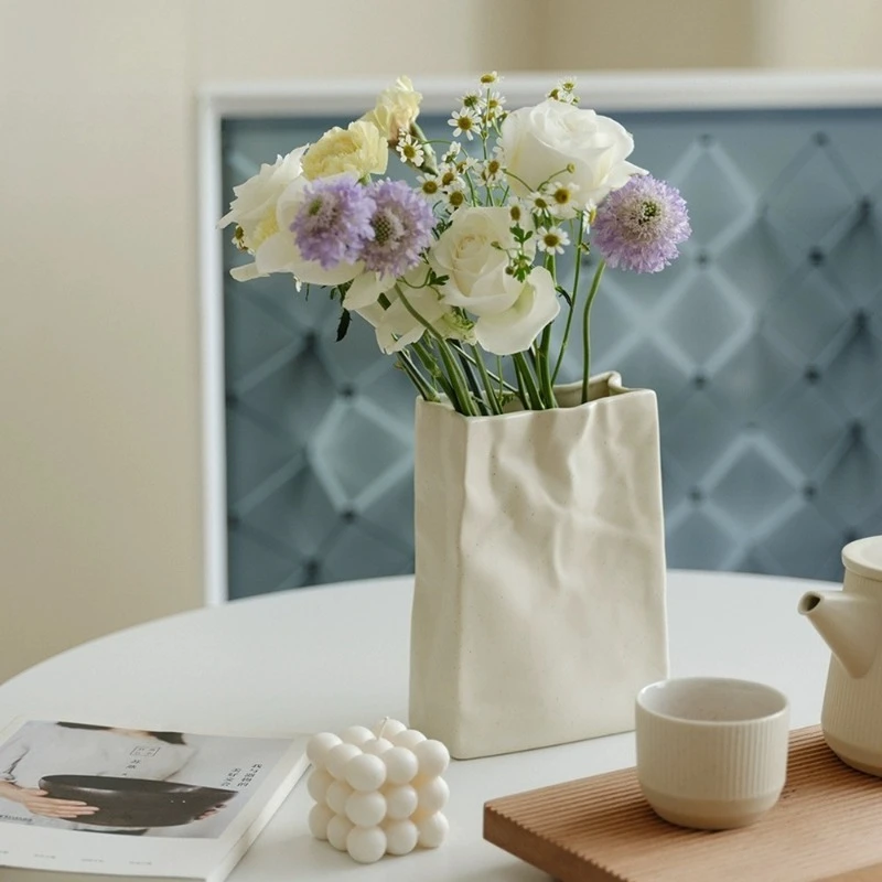 

Minimalist Pleated Paper Bag, Unique Resin Vase, Minimalist Nordic Bohemian Style Desktop Home Decoration Terrarium