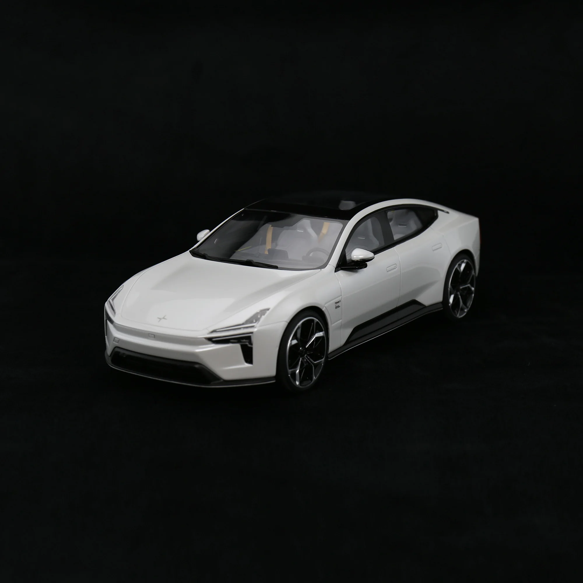 1/18 Polestar 5 resin collectibles official products by Polestar