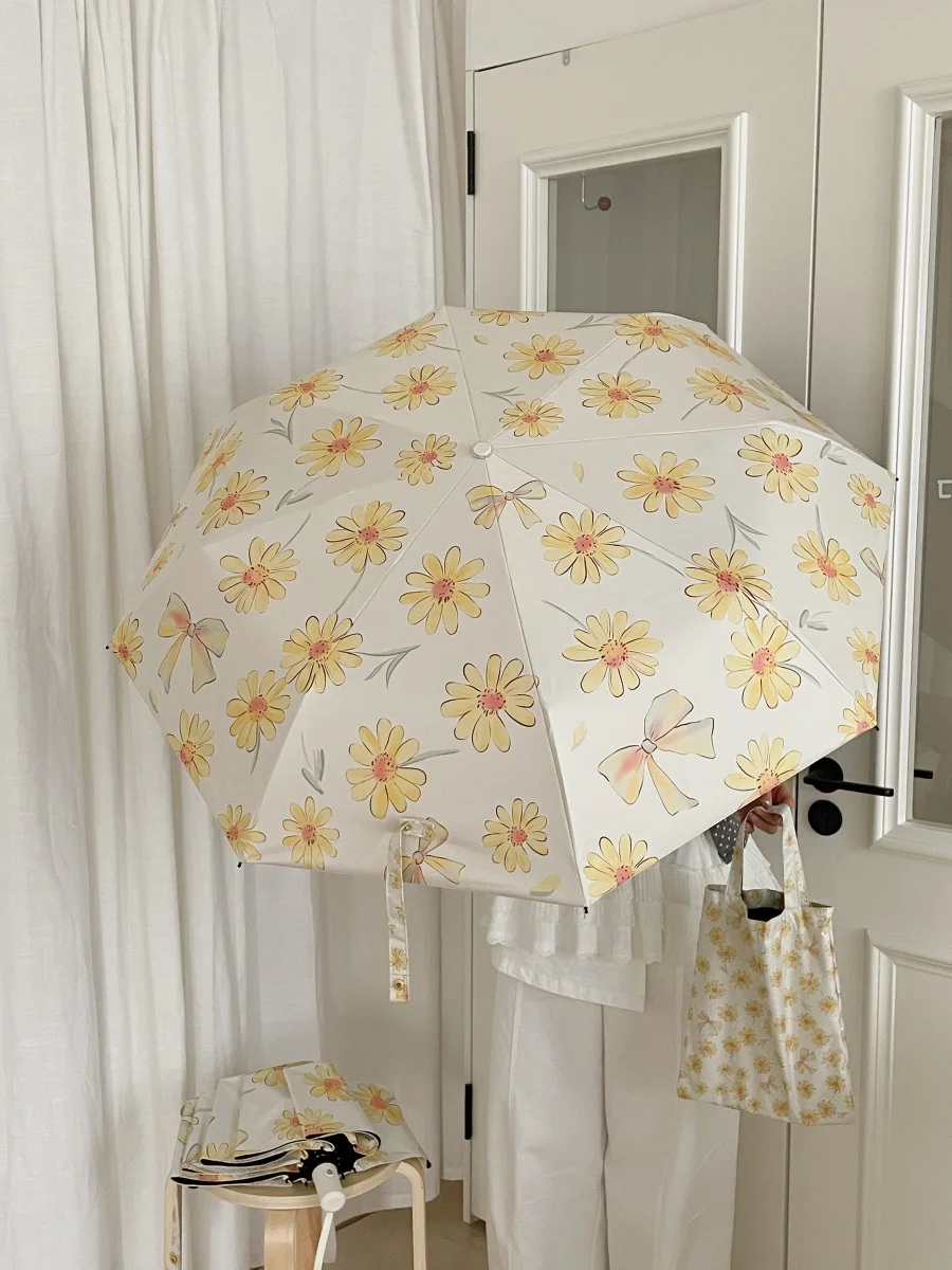 

Portable Daisy Umbrella Women's Sunny Rain Two-way Sunscreen UV Protection Bla Glue Portable Sunade Umbrella High Aesthet...