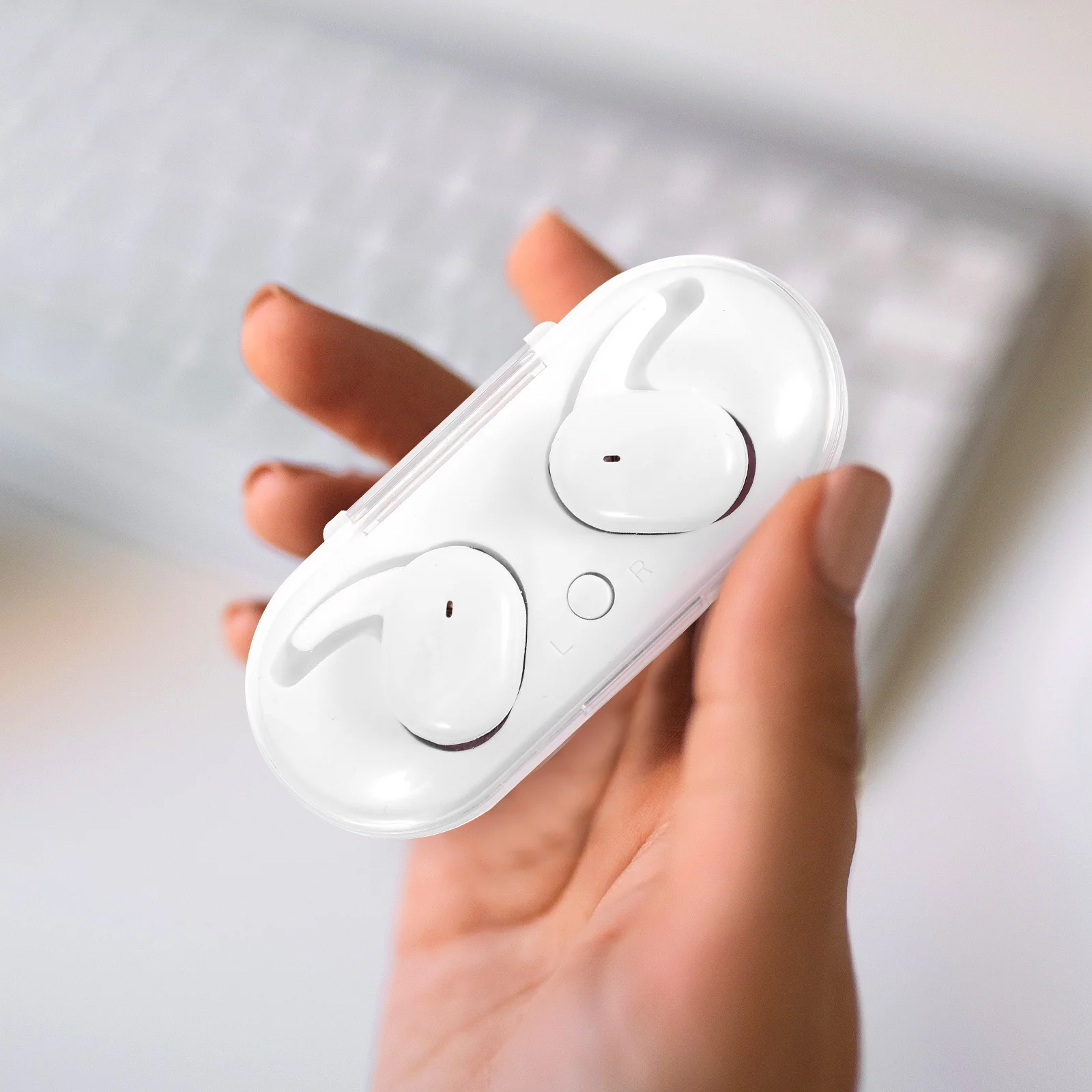 

Wireless Earphones 1 Pair Noise Reduction Waterproof Sweatproof Lightweight Ergonomic Wireless Earbuds Clear
