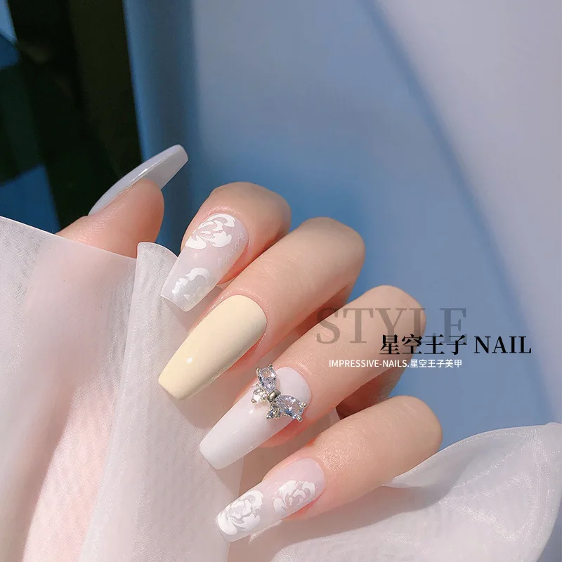 Nail Stickers stereo butterfly fairy Perfect White Sketch Daisy Flower Branch Butterfly 3D Self Adhesive Nail Sticker 1JN2