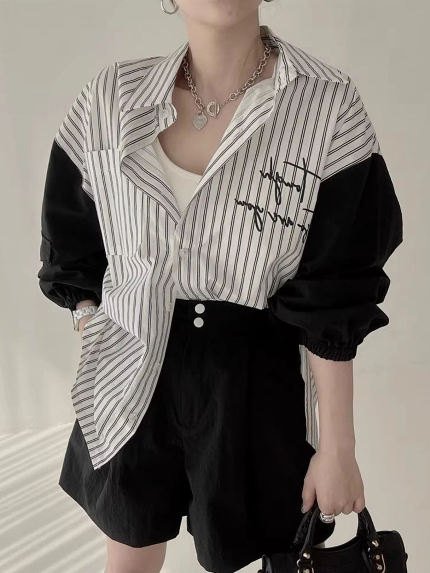 

Шикарные осенние свободные полосатые женские длинные све irt Color Blo Design с буквенным принтом, модные корейские рукава для поездок на работу и ветер