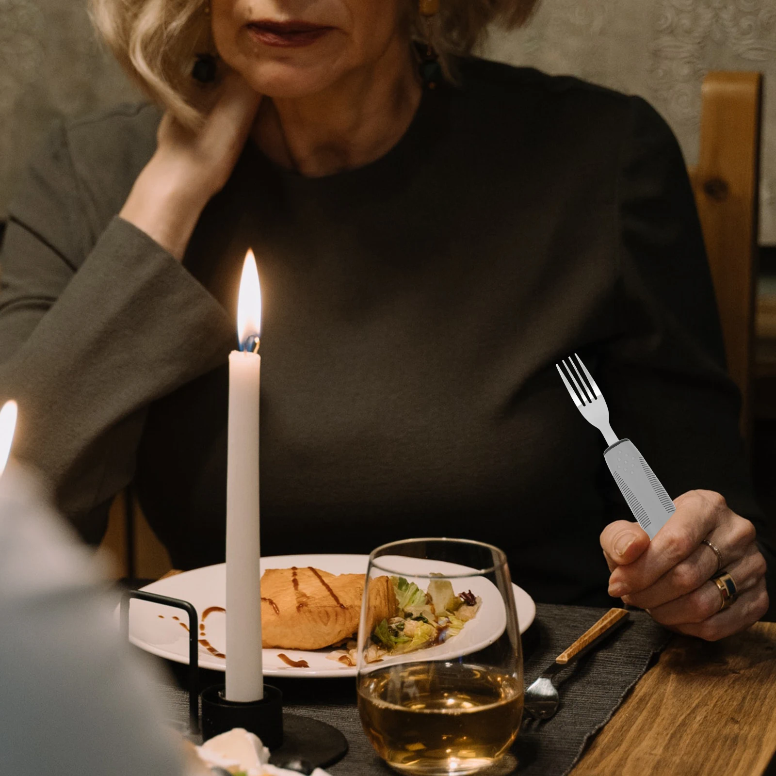 

1Set Anti-Shake Adaptive Utensils Kit Wider Non-Weighted Elderly Tableware for Hand Tremor Arthritis Support Household Portable