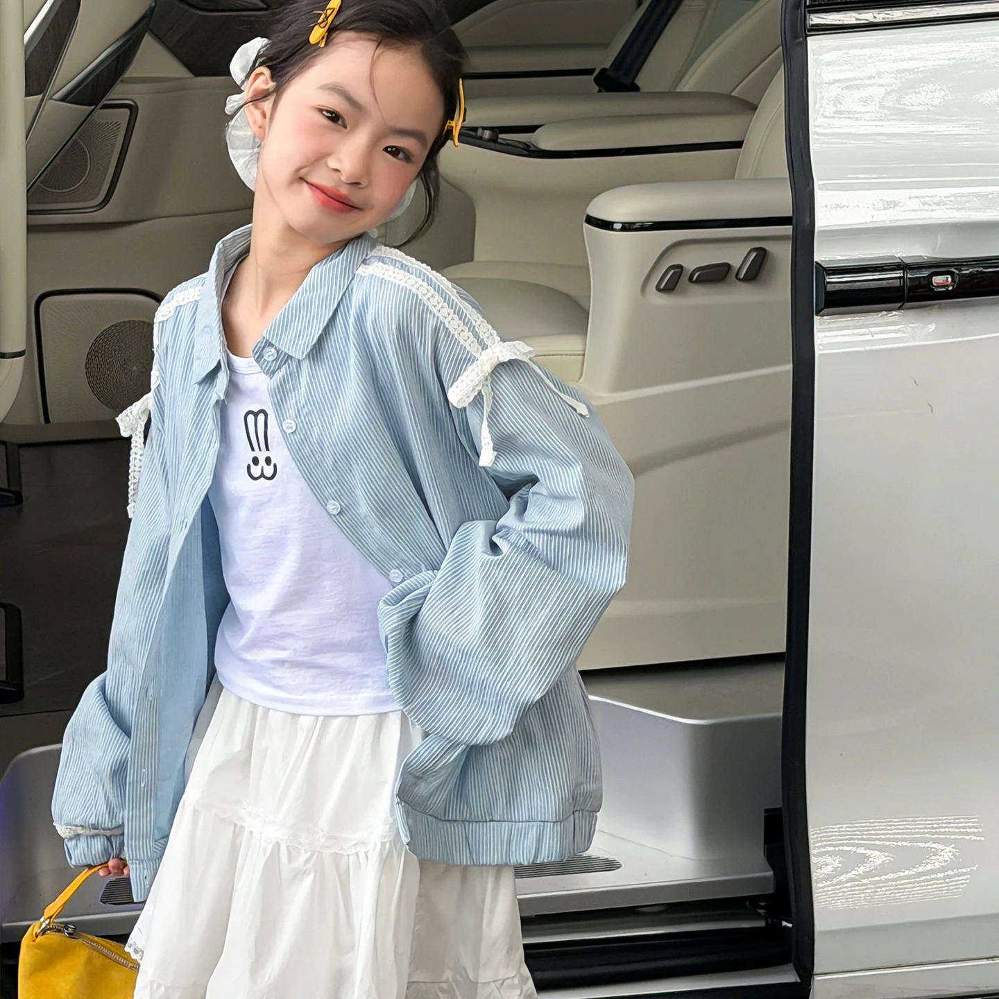 Girls' outerwear girls' spring clothes Korean children's clothes unique and beautiful shirts for girls in spring and autumn