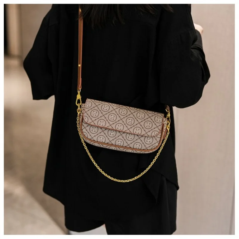 

Women Reusable Shopping Bag Nylon Foldable Easy to Carry Ideal for Grocery Shopping and Market Visits