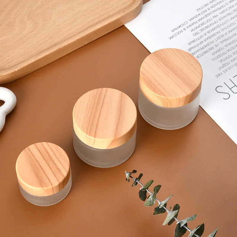 Mini Glass Jar for Cosmetics Subpackage Filling with Wood Grain Cap, Face Cream and Lipstick Frosting Refillable Container