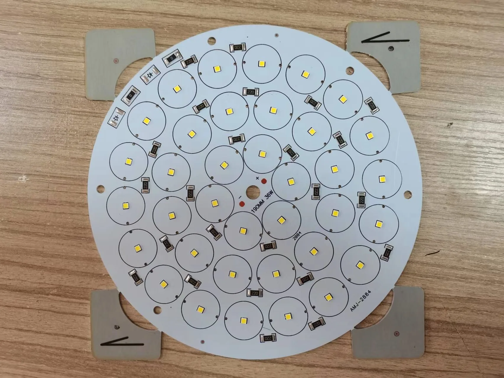 

36 Beads, 3030 Monochromatic Circular Projection Light Board, White Light 6000K, Low-voltage DC24V, 36W, Diameter 190mm