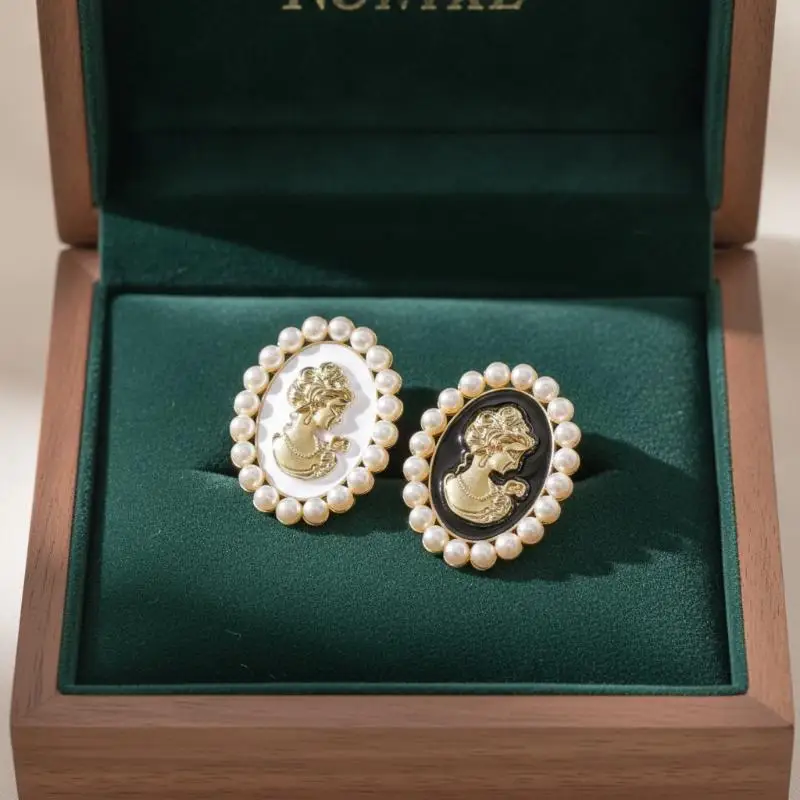 Vintage Cameo Brooch Gold Plated Victorian Lady Relief Faux Pearl Surround Jewelry Gift For Women Daily Wear Banquet Occasions