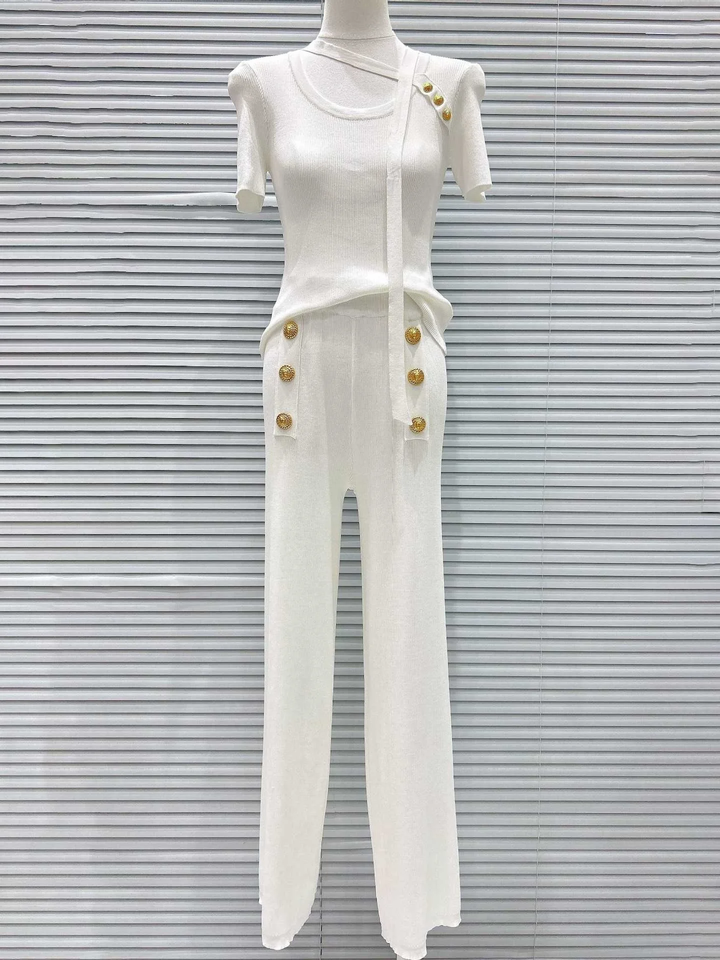 High-End Knitted Short-Sleeve round Neck Top with Golden Buckle And Straight-Pant Two-Piece Set Fashionable European Design