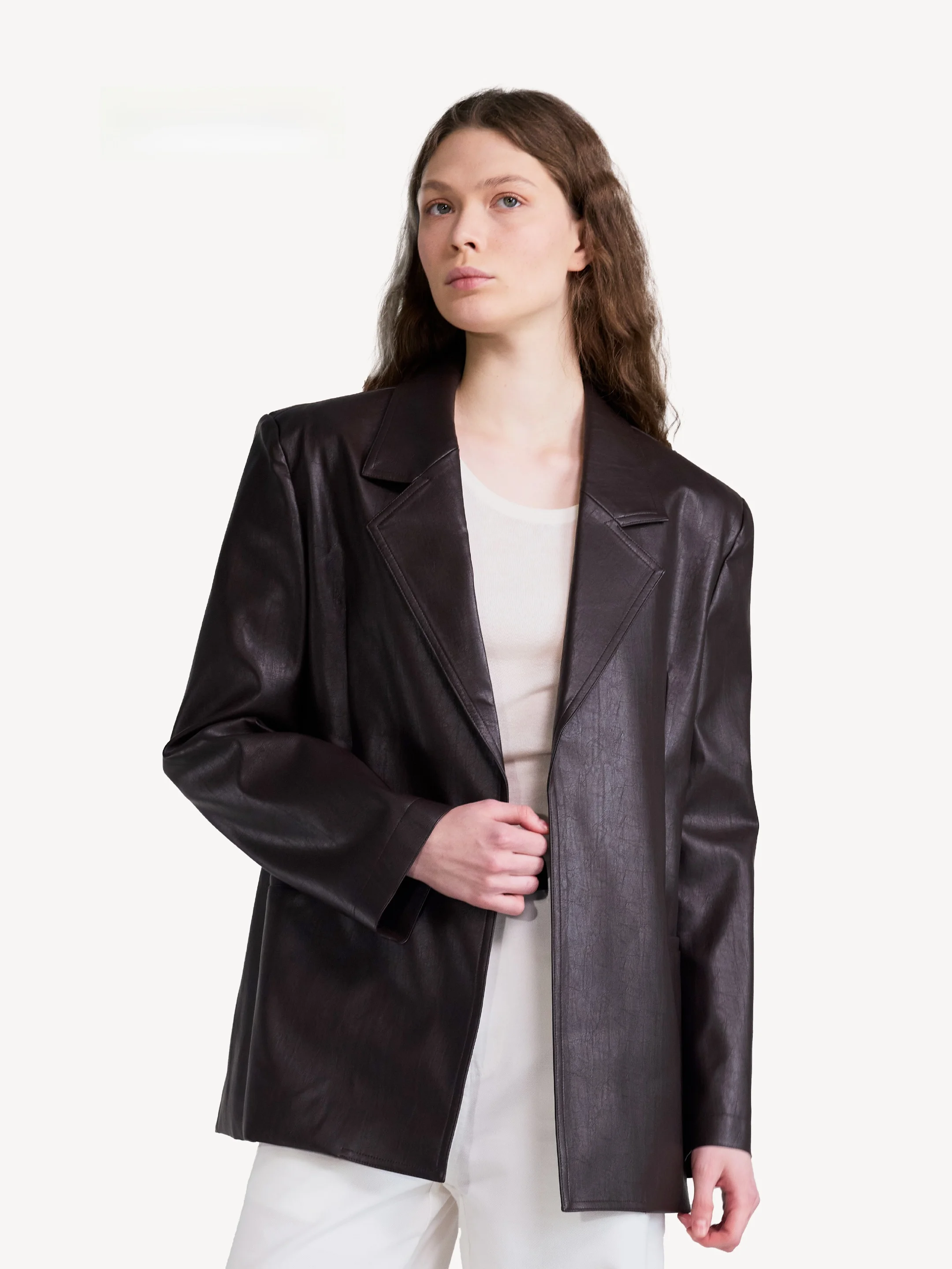 AEVIAA Women's Casual Vintage Leather Jaet Loose Fit Bla Outerwear Faionable Versatile Sle Autumn Winter Collection