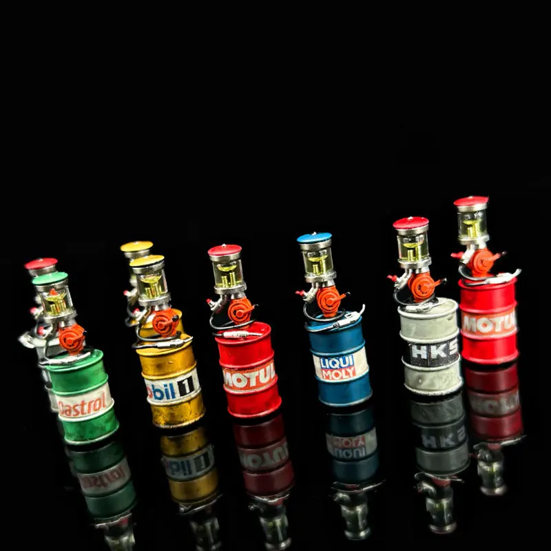 1/64 Garage Scene Miniatures Oil Barrel Old-fashioned Retro Hand-operated Oil Dispenser Resin Scene decoration props