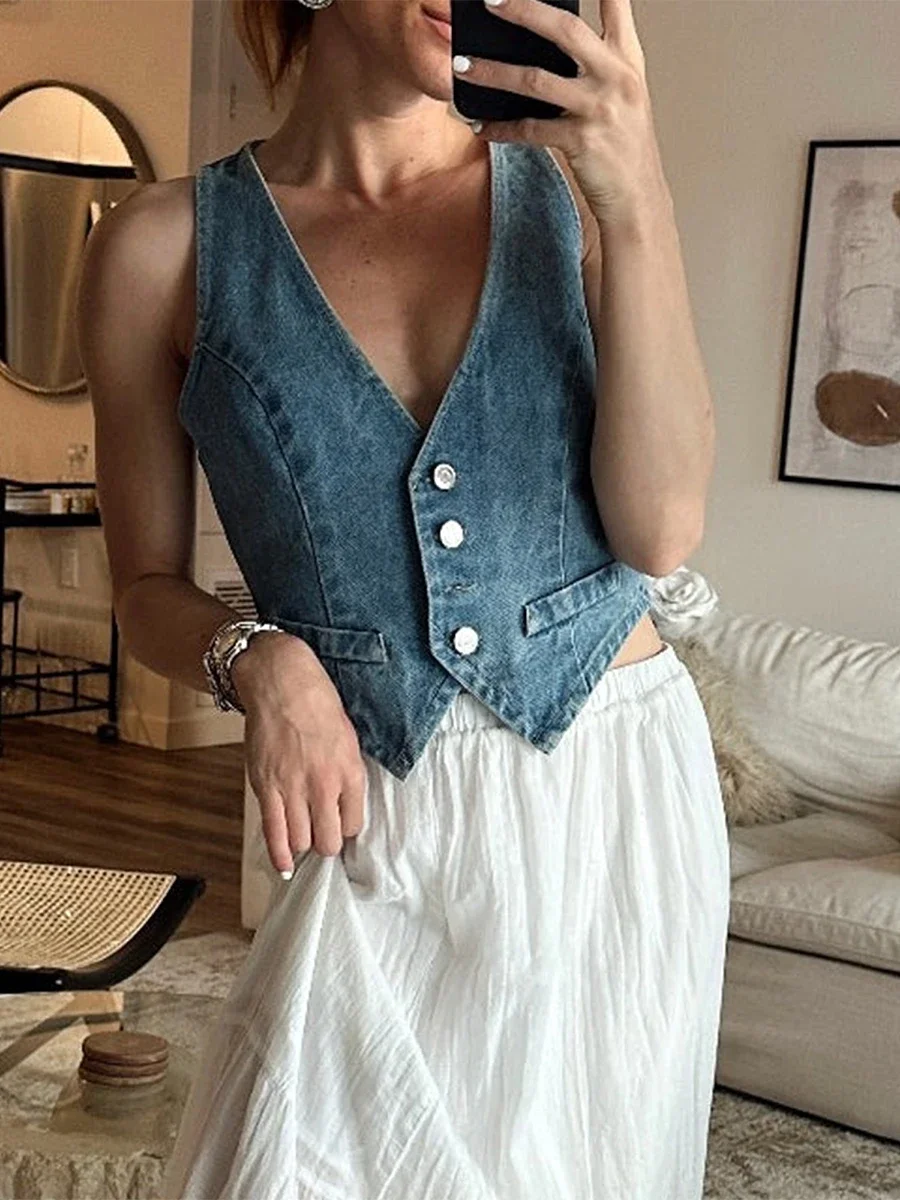 Women Denim Vests Casual Summer Button Front Sleeveless Blue Tank Tops Aesthetic Clothes for Streetwear Jeans Jacket Outerwaear