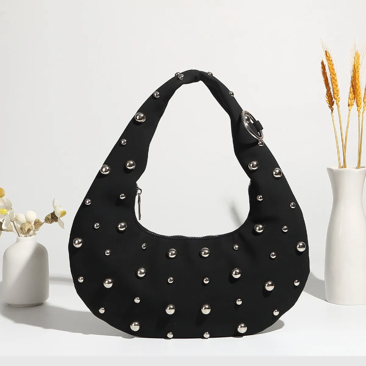 نصف القمر برشام حقيبة كتف فو الجلد المدبوغ حقائب النساء فاسق رصع سحابة زلابية حقائب للنساء جديد الإناث مخلب المحافظ شيك