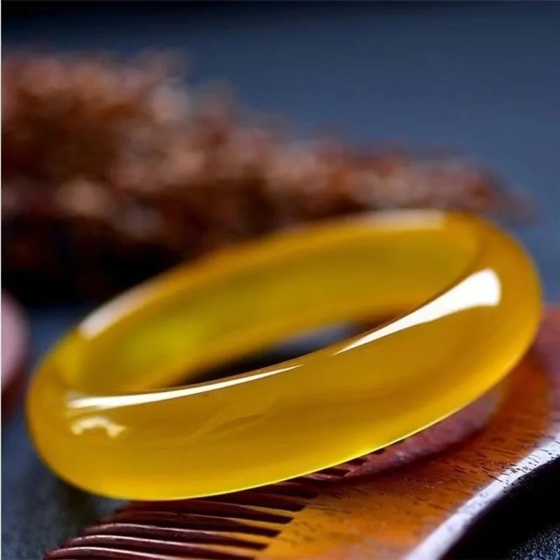 

New Natural Ice Chalcedony Agate Bracelet, Fashionable and Versatile