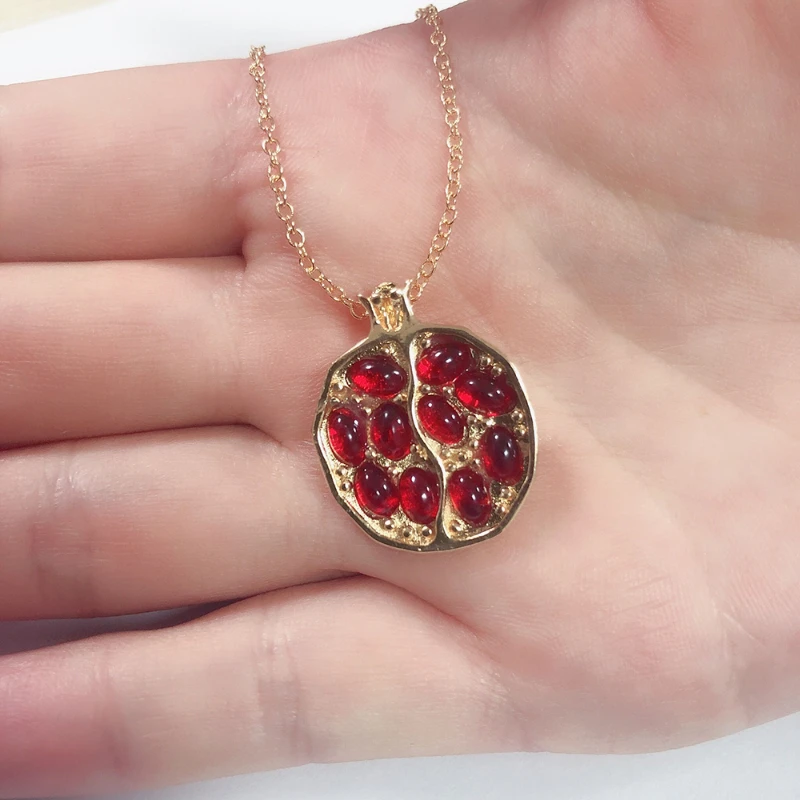 Europe and The United States Personality Geometric Pomegranate Pendant Necklace Women Gothic Holiday Party Jewelry Accessories