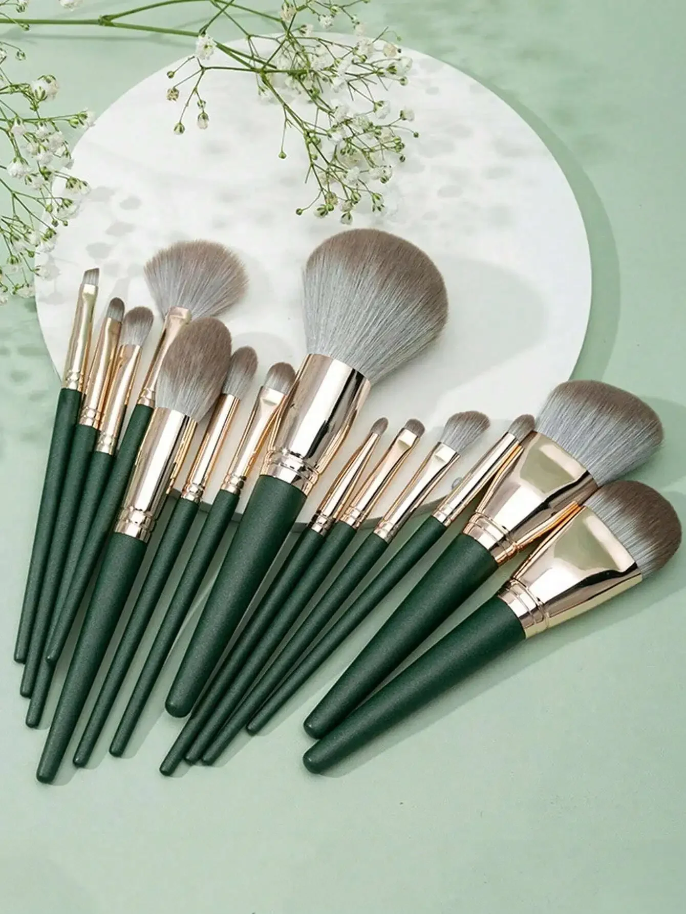 14pcs/Set Professional Makeup Brushes Kit With Green Bristles, Suitable For Foundation, Blush, Eyebrow, Concealer, Liquid Mixer, Etc. Essential For Beginners And Makeup Artists,Brush Set,Makeup Brush Kit,Make Up Brush Set