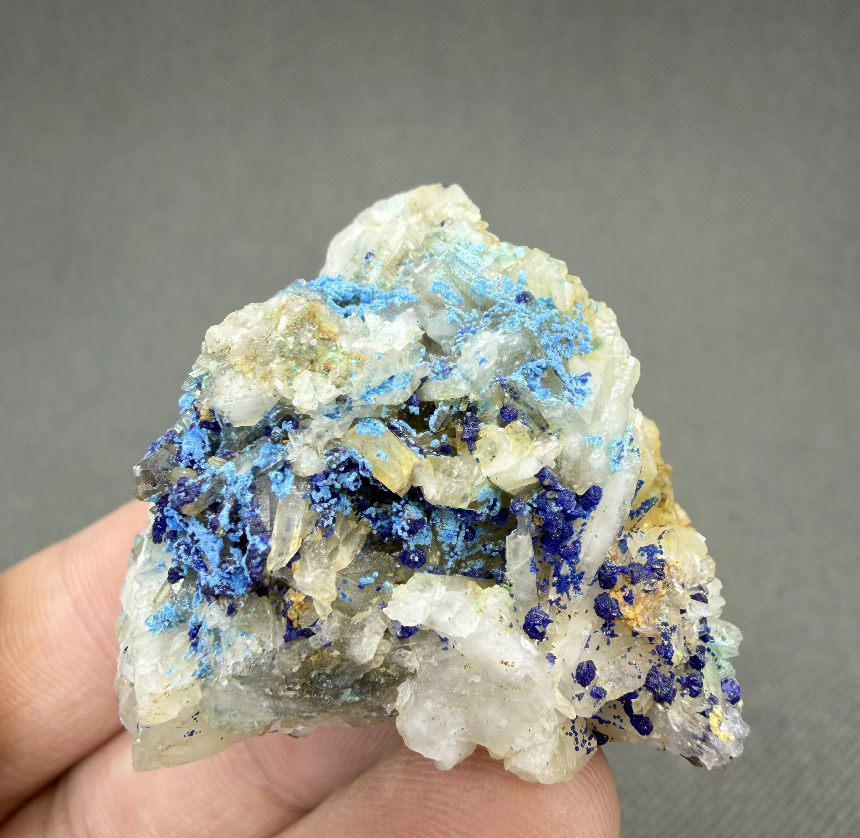[Azurite], [Cyanotrichite] and [Crystal] perfectly intergrown. 100% natural, no glue, no repair.