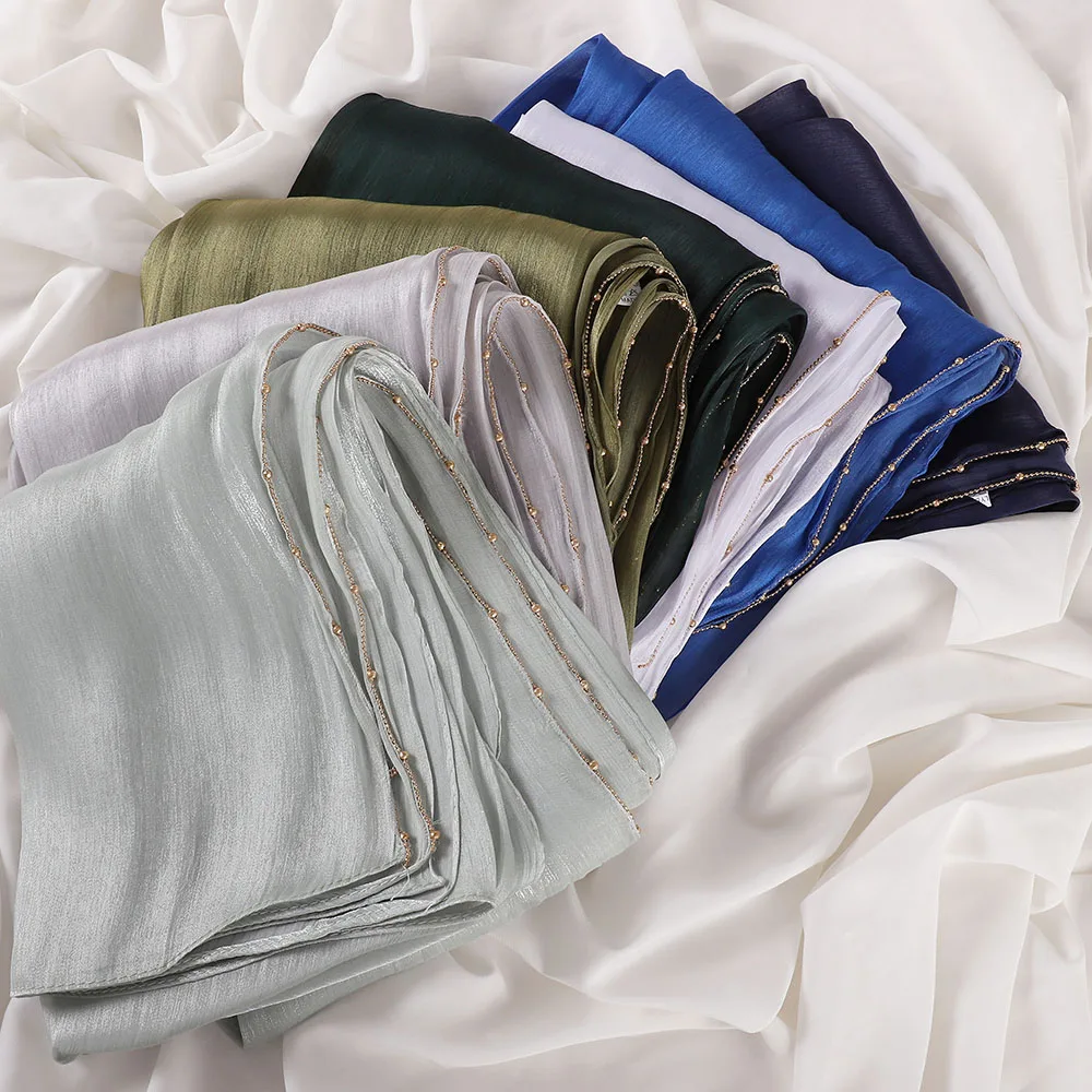 

Элегантный золотой хиджаб с бисером для женщин, блестящий атласный мусульманский платок, скромный исламский головной убор для Рамадана и Ид, турецкий хиджаб