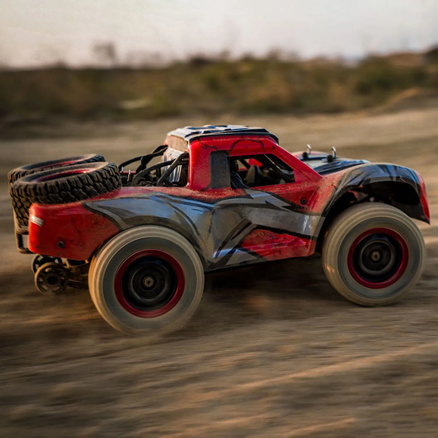 

1/14 RTR RC High Speed 48KM/H Off Road Vehicle Electric 4WD Remote Control Car Q130A Carbon Brush Motor 17G Servo LED Lights