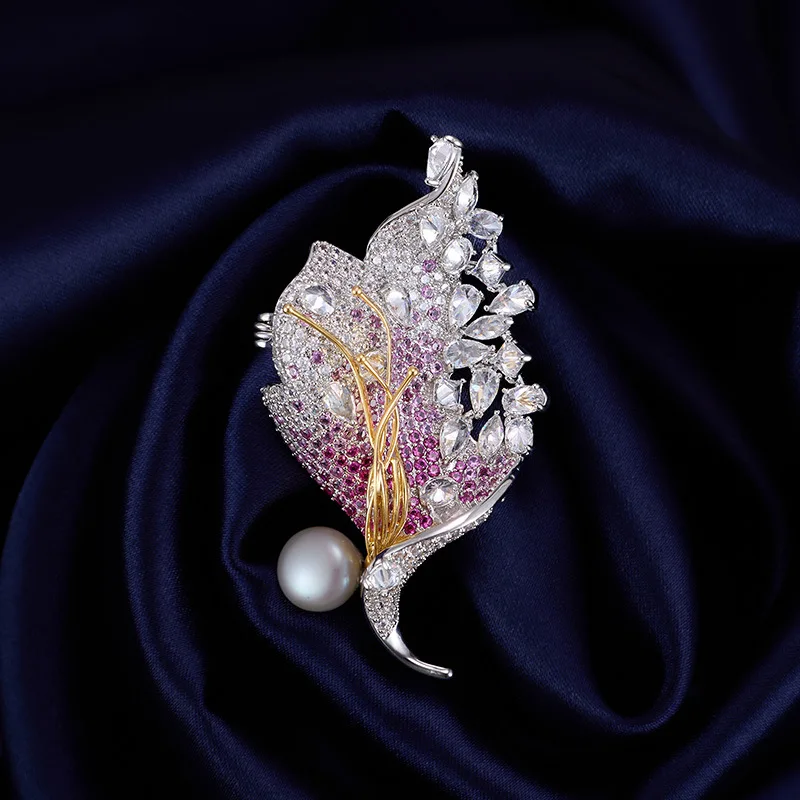 

Pearl Leaf Brooch - Zircon Inlaid Freshwater Pearl Corsage, Luxury Banquet Jewelry for Women