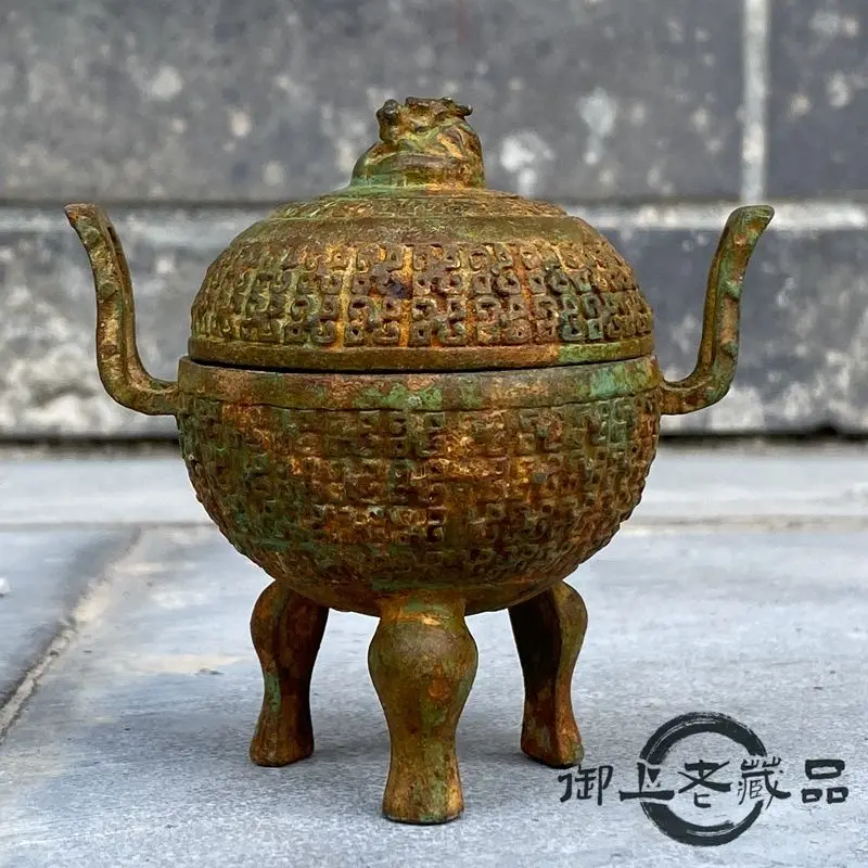 Erythema green rust unearthed tripod pipe cap Ruyi covered ornament