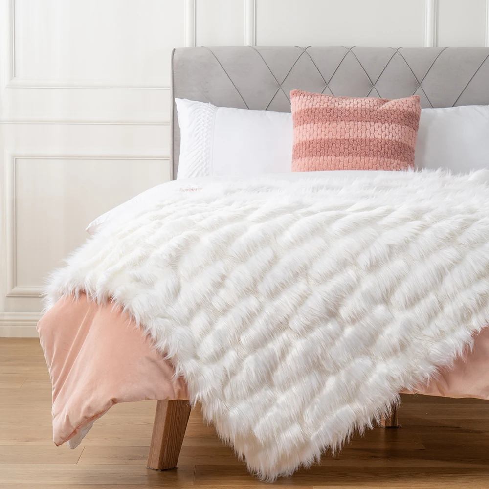 Blanket Light Luxury Thick Blankets Fur Blanket Faux Fur Blanket Decorative Blanket Sofa Blankets White Bedside Blanket Textiles