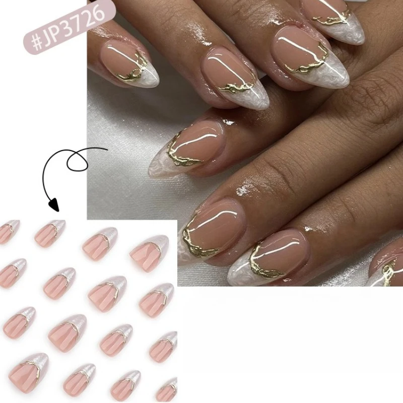 

Pearlescent White Irregular Gold Lines Elegant Nail Art Short Almond Fake Nails Detachable Finished False Nails Press on Nails