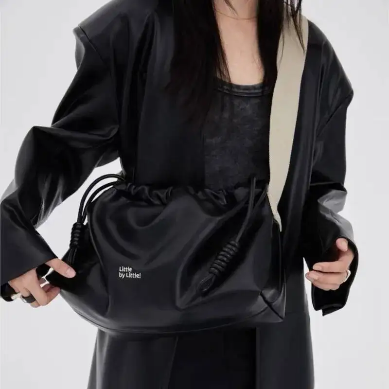 

Bloom Retro Black Shoulder Bags Women High Street Leather Large Capacity Handbag Female Vintage Moto Biker Messenger Bag Chic