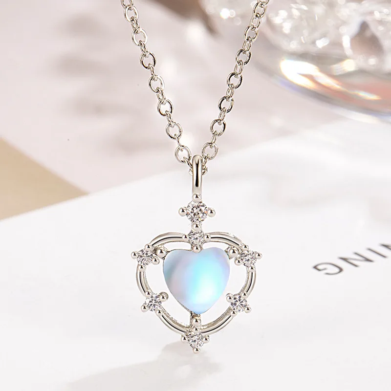 ANENJERY Heart Shaped Moonstone Zircon Crystal Pendant Necklace for Women Chain Trendy Elegant Jewelry Accessories Party Gift