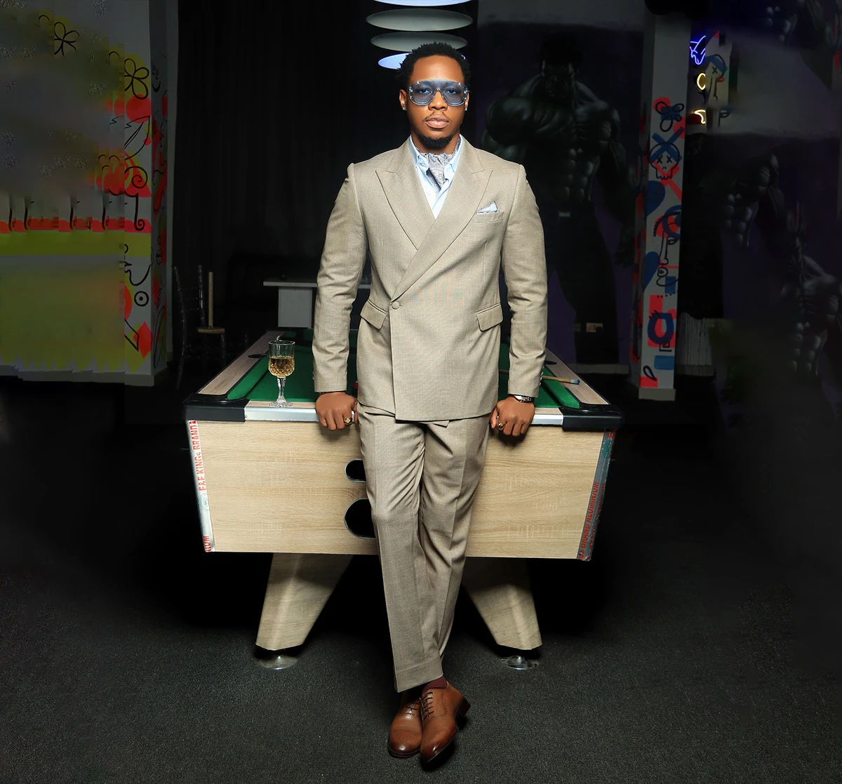 

High Quality Men's Suits Single Breasted Bespoke Peaked Lapel groomsmen Formal Blazer Slim Fit 2 Piece Jacket Pants Customized