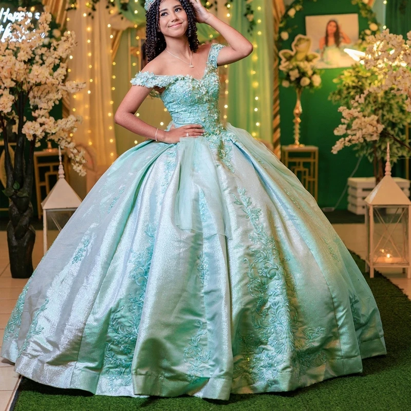 

Green Shiny Quinceanera Dresses Off Shoulder Ball Gown Sweet 16 Dress Applique Lace Beading Crystal Bow Tull Birthday Party Vest