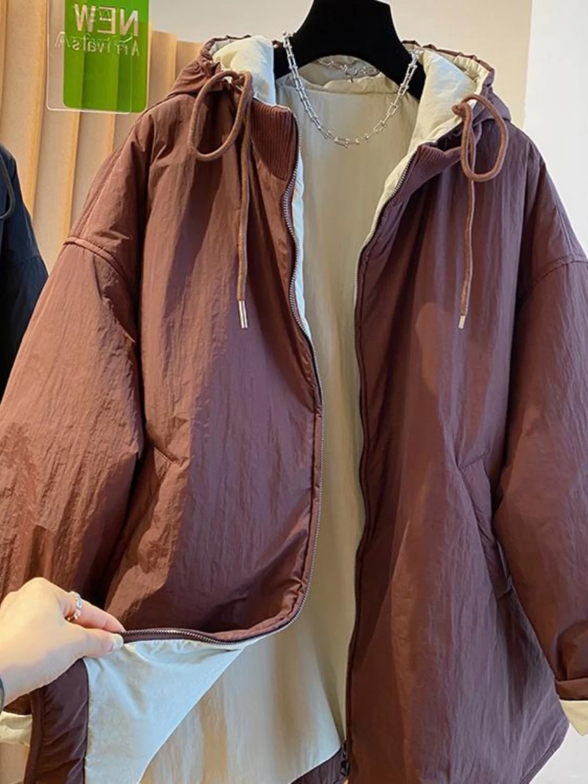 Casaco feminino de algodão leve Jaet de comprimento médio solto casual quente acolchoado de algodão com capuz e zíper Sle Long Sve Commute Fri...