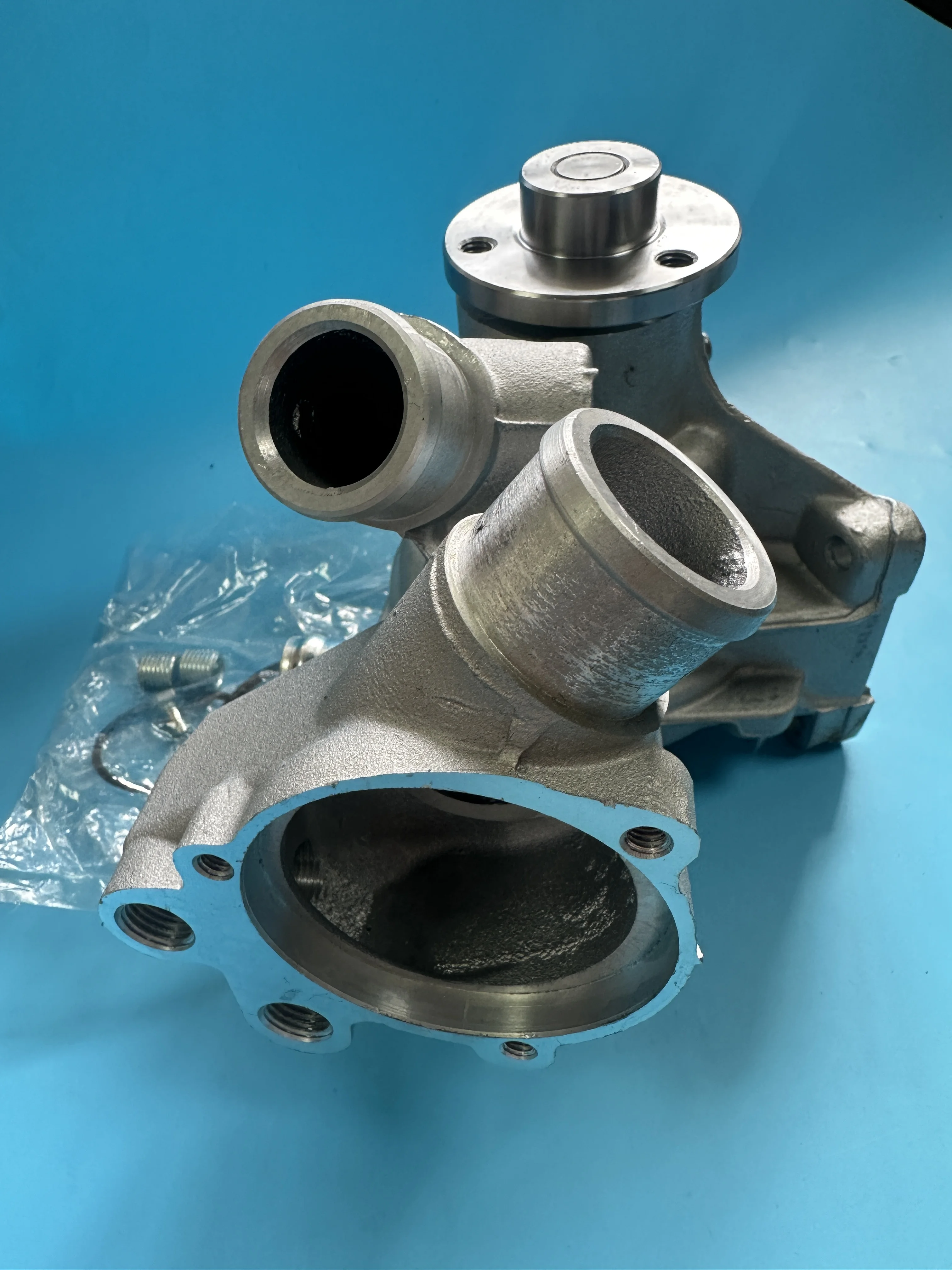 Pompa wody 1622006101 do Ssangyong Rexton Rodius/Stavic II 1622006701