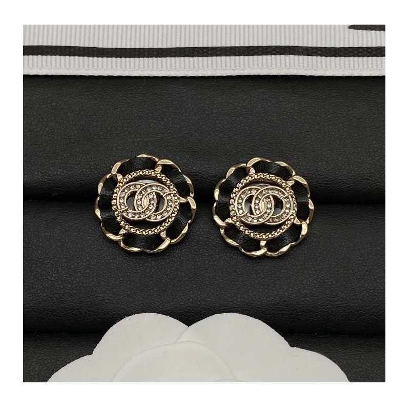 

Double Flow Su Stud Earrings New Water Drop with Diamond Earrings Home High-end Temperament Earrings